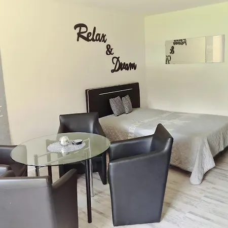 Terrassenwohnung Zum Wohlfuhlen !.!